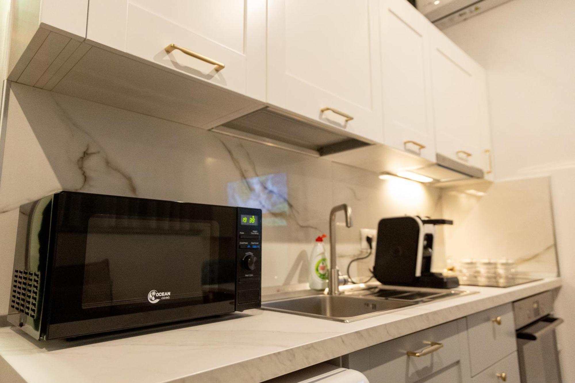 Cozy Loft-Blloku Downtown Hotel Tiranë Ngoại thất bức ảnh