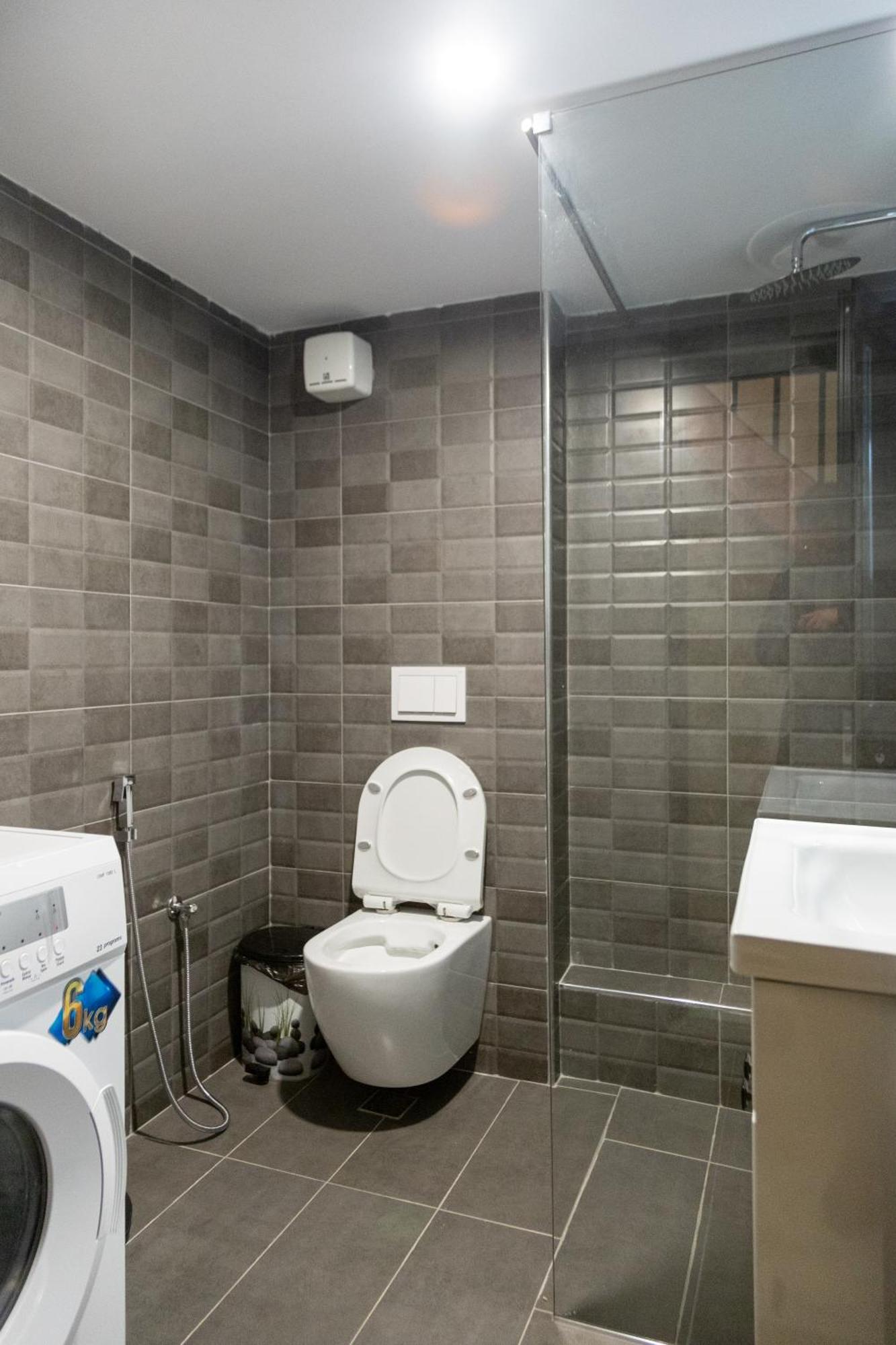 Cozy Loft-Blloku Downtown Hotel Tiranë Ngoại thất bức ảnh